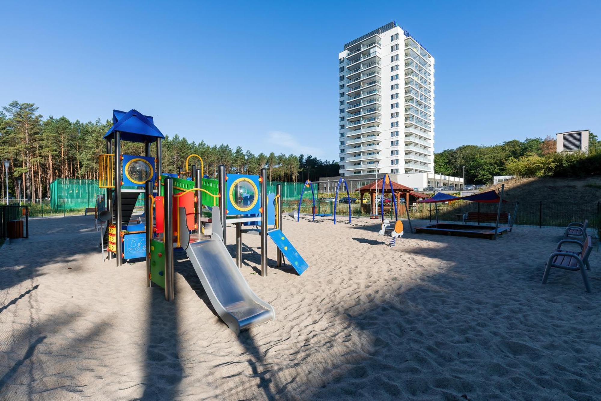 Aquamarina Onyx Miedzyzdroje Z Parkingiem By Rent Like Home Buitenkant foto